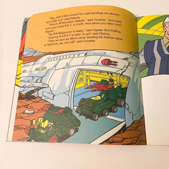Vintage 1988 StarCom Doom In Space Book By Dwight Jon Zimmerman Golden Book - Picture 10 of 14